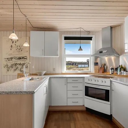 Sutere - 200m To The Fjord By Interhome Vakantiehuis *