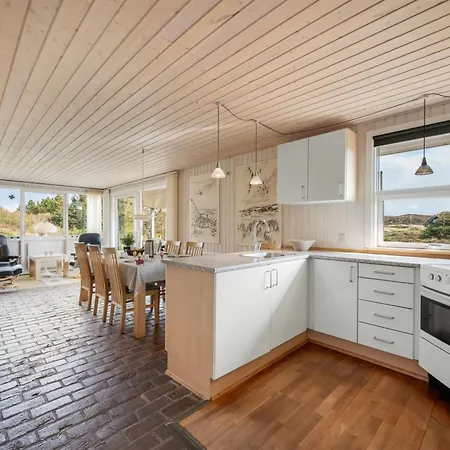 Sutere - 200m To The Fjord By Interhome Dom wakacyjny Havrvig