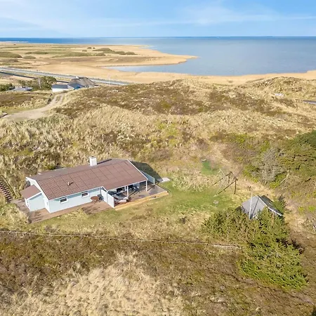 Sutere - 200m To The Fjord By Interhome *