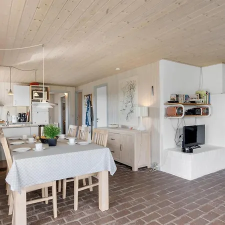Sutere - 200m To The Fjord By Interhome Havrvig